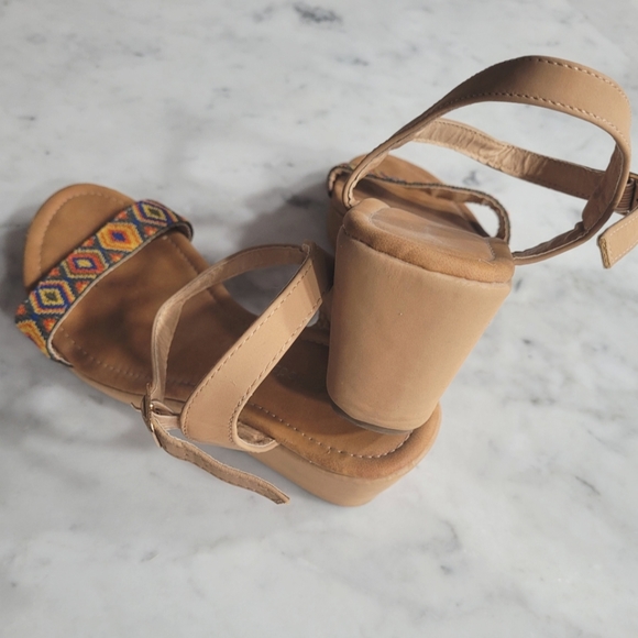 Ankle strap wedge sandals - Picture 2 of 3